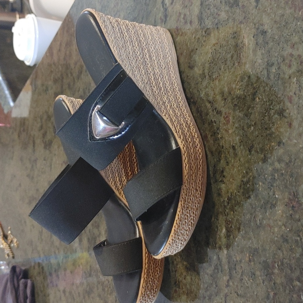 Trendy Black Wedge Sandals with Textured Sole
